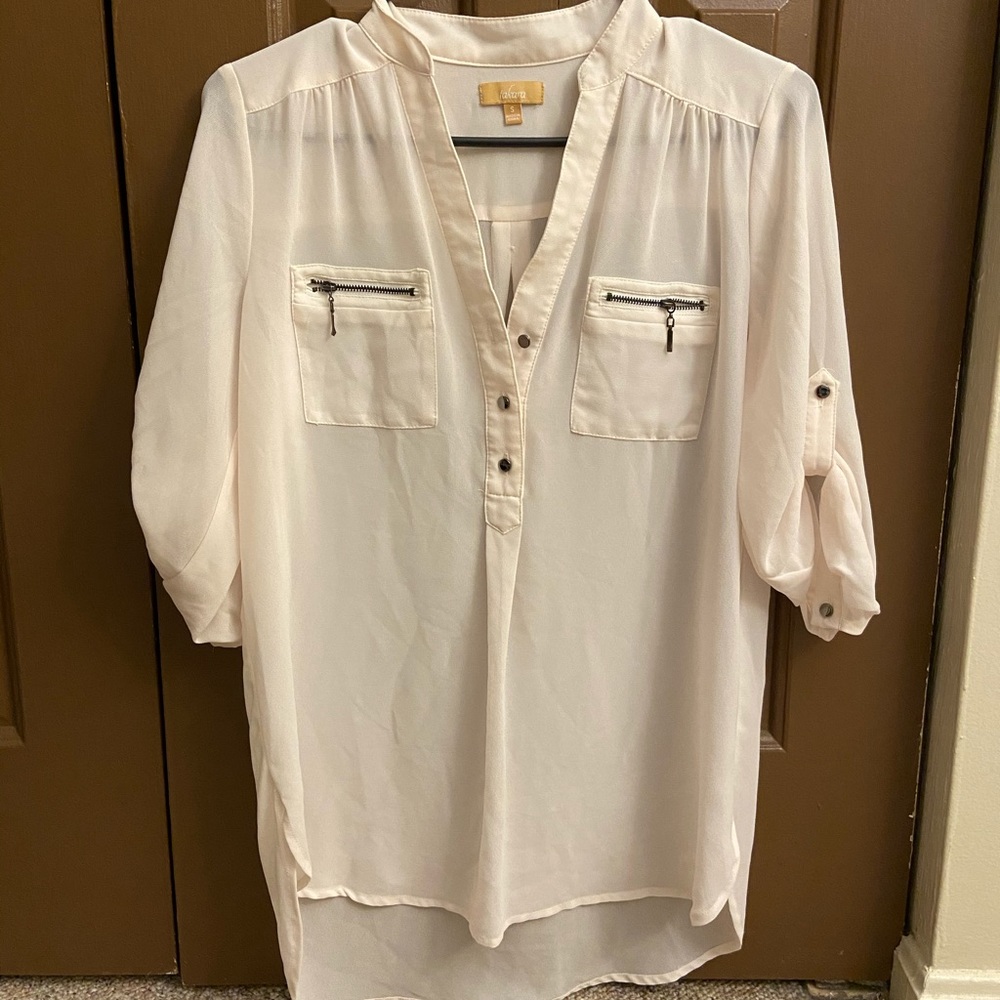 White Button Down Blouse w/ 3/4” Sleeves